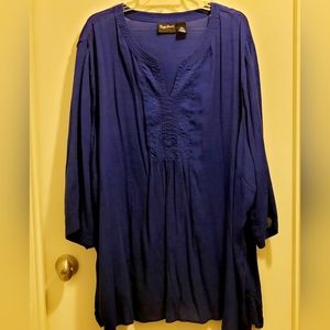 5X 34/36 Dark Blue blouse 32" hem Details V-neck & sleeve has a split at bottom
